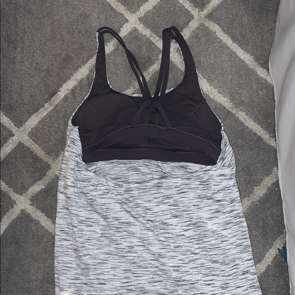 Lululemon top